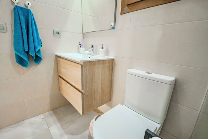 Image No.23-2 Bed Property for sale