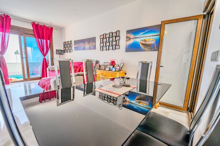 Image No.5-2 Bed Property for sale