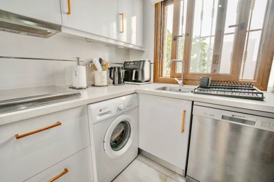 o1jg81v4mbien86thtc1i67f033