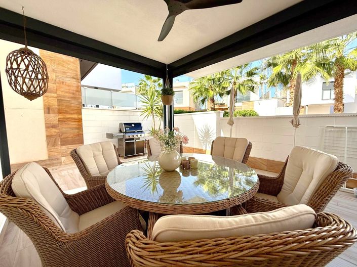 Image No.4-3 Bed Villa for sale