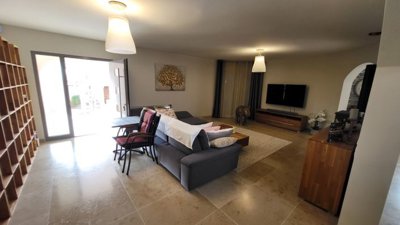 o1jg4munt69t47pn13rg5sj6m930