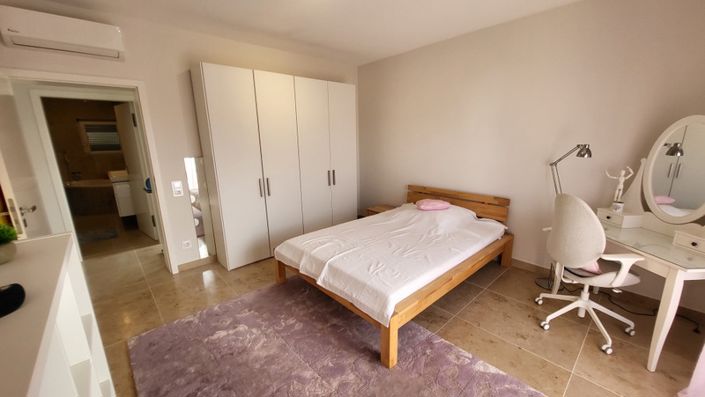 Image No.20-4 Bed Villa for sale