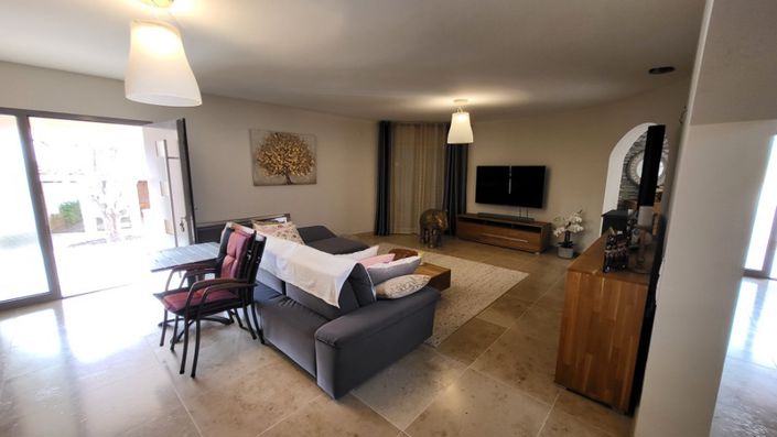 Image No.3-4 Bed Villa for sale