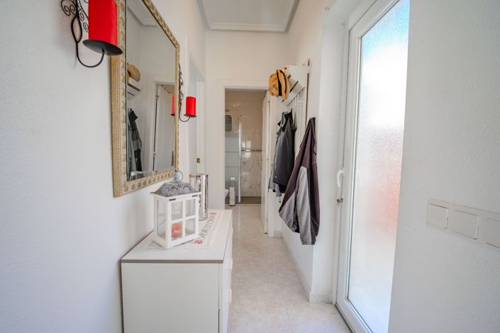 Image No.20-2 Bed House for sale