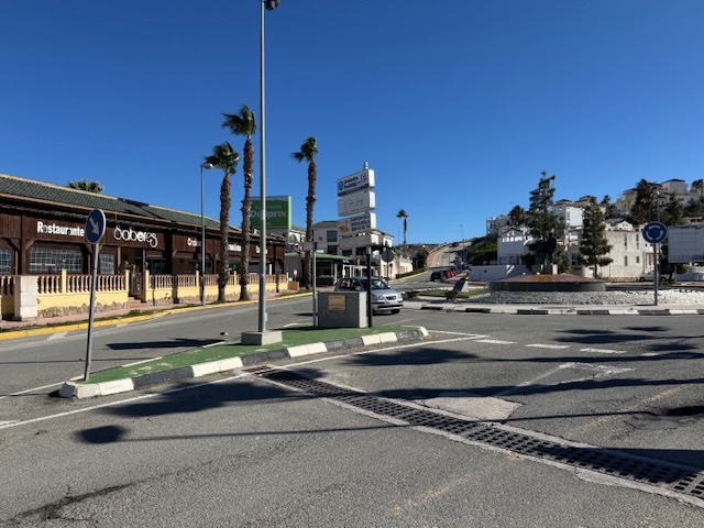 Image No.25-2 Bed House for sale