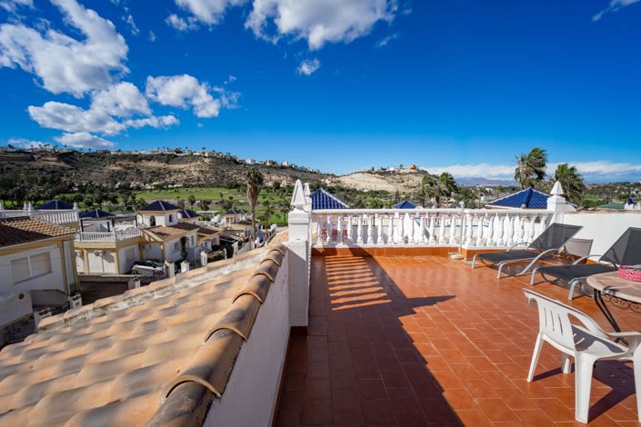 Image No.40-2 Bed House for sale