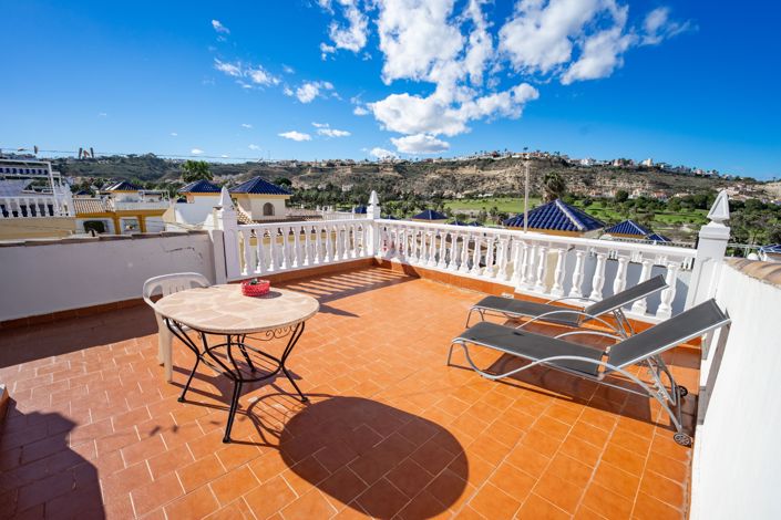 Image No.42-2 Bed House for sale