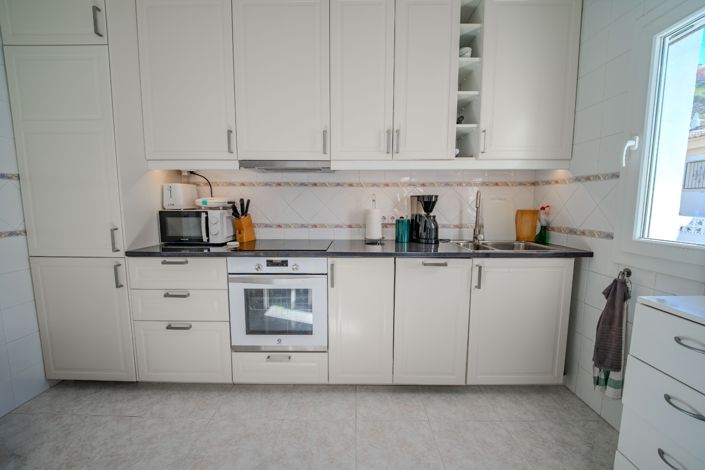 Image No.7-2 Bed House for sale