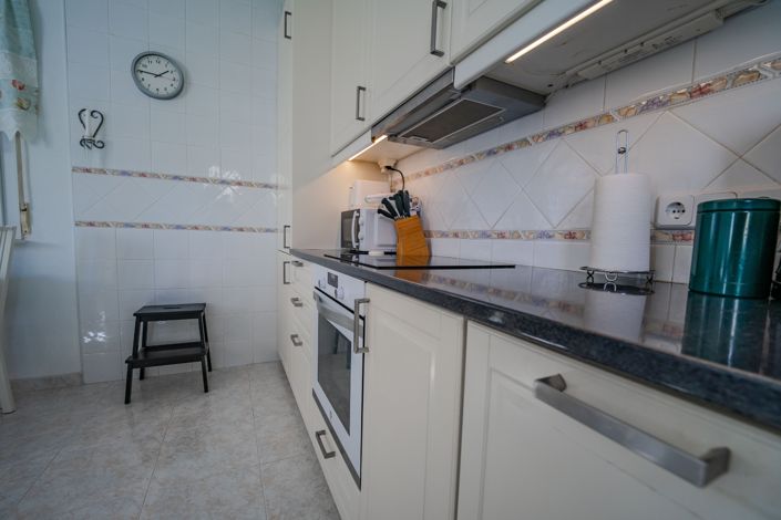 Image No.9-2 Bed House for sale