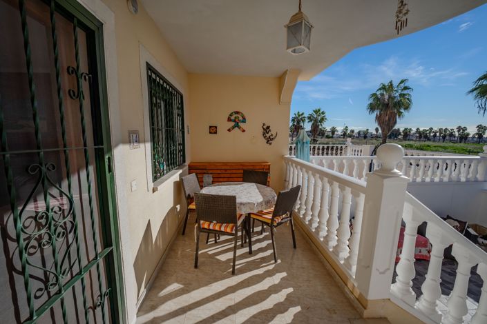 Image No.12-3 Bed Townhouse for sale