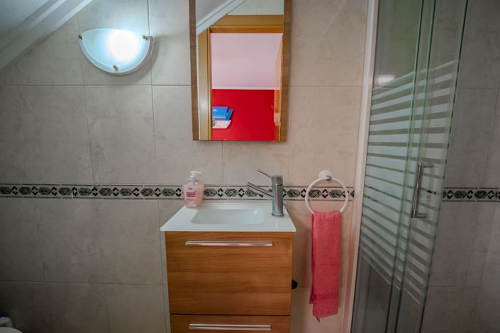 Image No.20-3 Bed Townhouse for sale