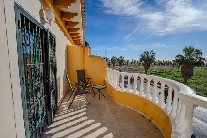 Image No.27-3 Bed Townhouse for sale