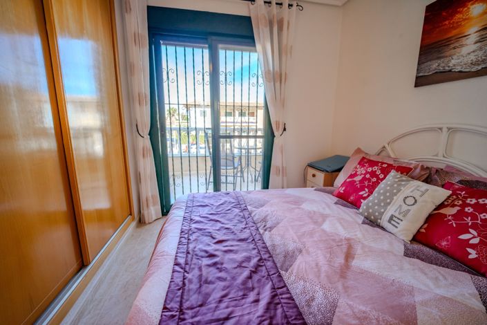 Image No.30-3 Bed Townhouse for sale