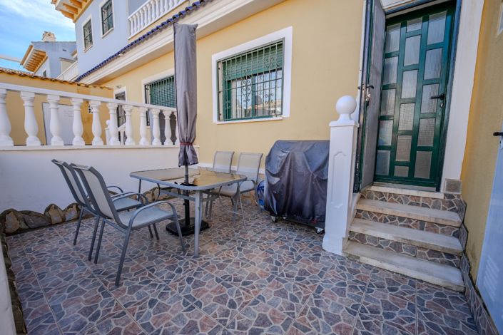 Image No.42-3 Bed Townhouse for sale