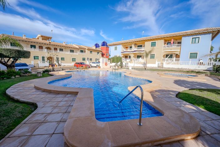 Image No.45-3 Bed Townhouse for sale