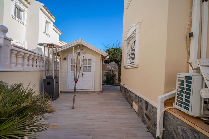 Image No.29-3 Bed Villa for sale