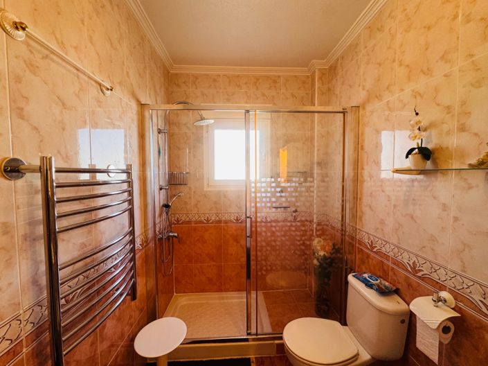 Image No.14-2 Bed House for sale