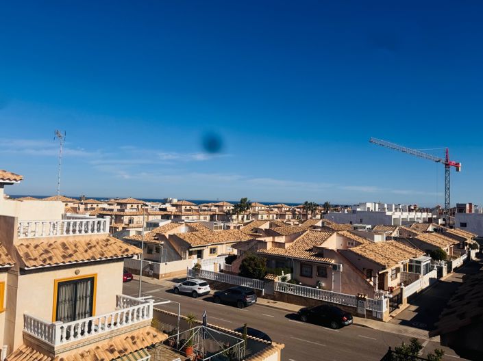 Image No.17-2 Bed House for sale