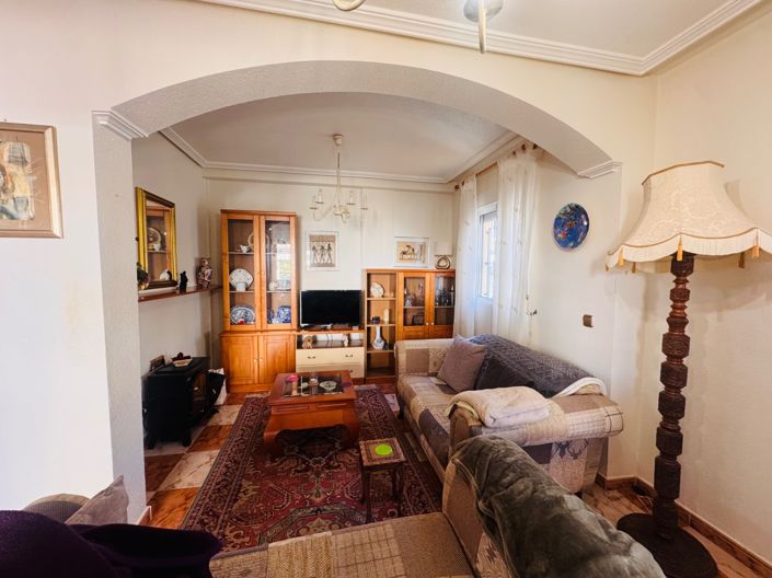 Image No.4-2 Bed House for sale