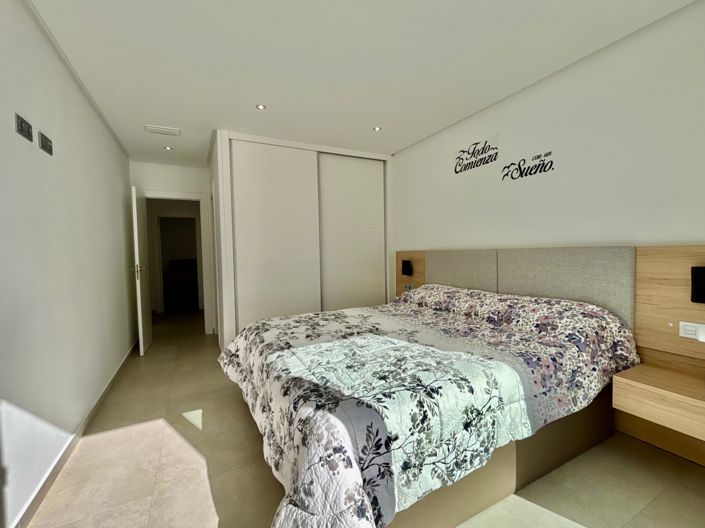 Image No.14-3 Bed Villa for sale