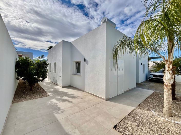 Image No.18-3 Bed Villa for sale