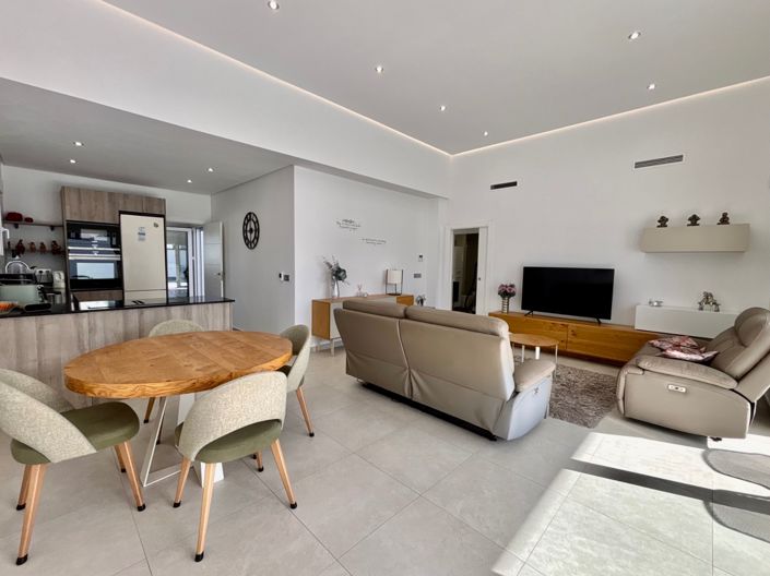 Image No.3-3 Bed Villa for sale