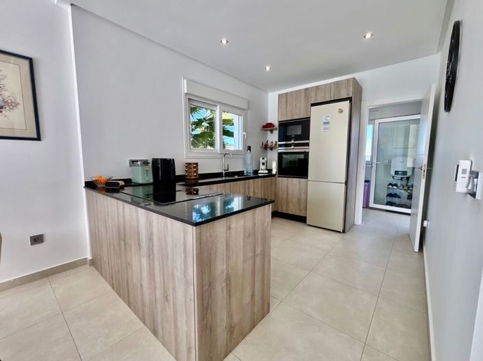 Image No.6-3 Bed Villa for sale