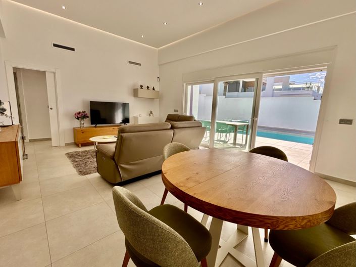 Image No.7-3 Bed Villa for sale