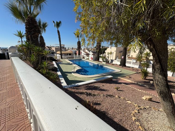 Image No.2-2 Bed House for sale