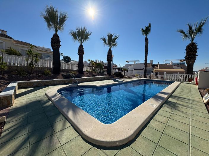 Image No.3-2 Bed House for sale