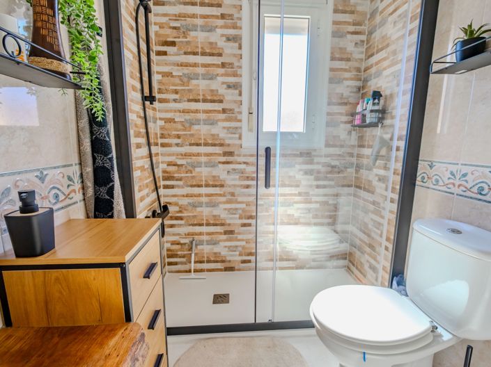 Image No.17-2 Bed Apartment for sale