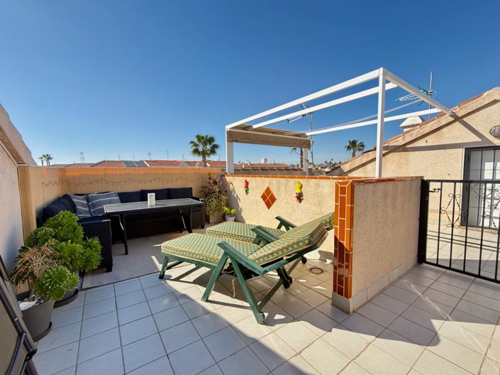 Image No.23-2 Bed Apartment for sale