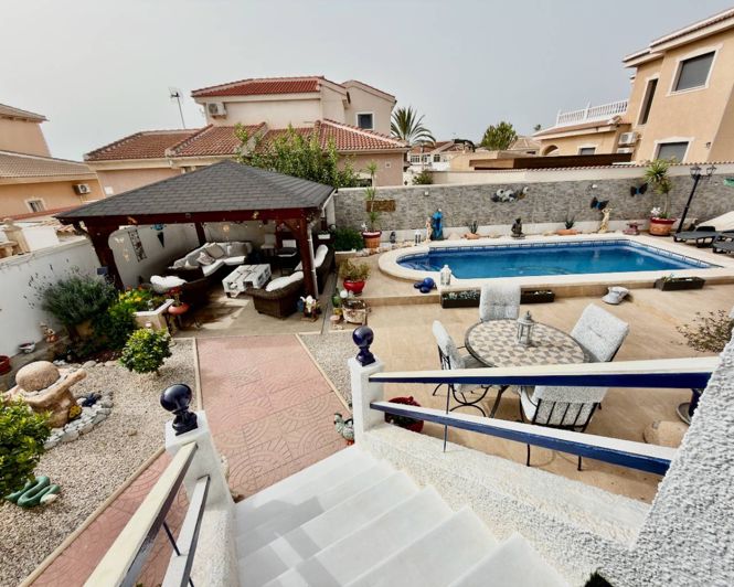 Image No.2-3 Bed Villa for sale