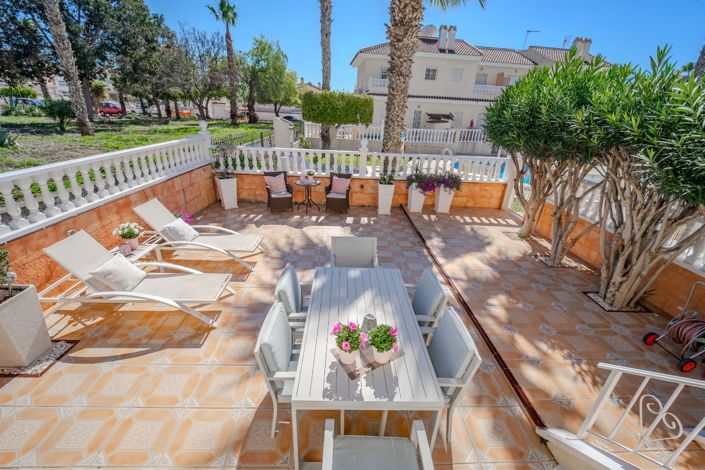 Image No.16-3 Bed House for sale