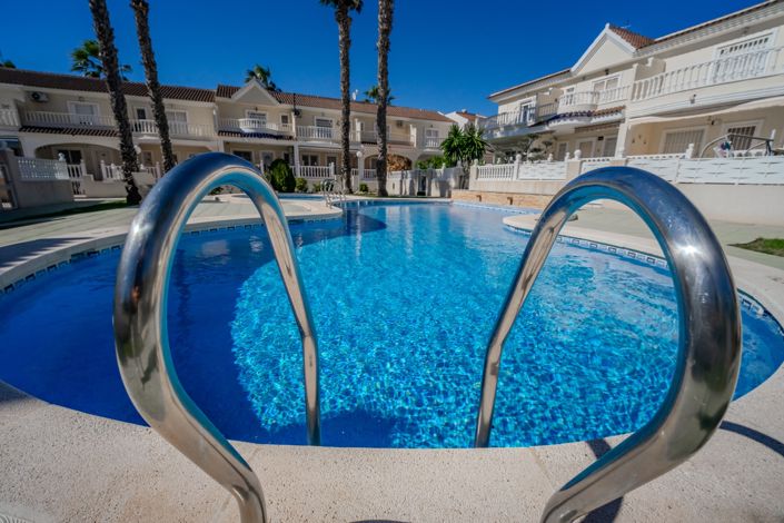 Image No.2-3 Bed House for sale