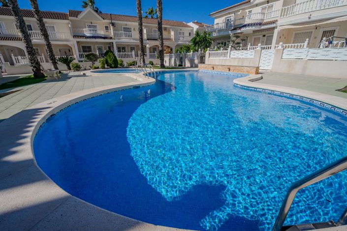 Image No.3-3 Bed House for sale