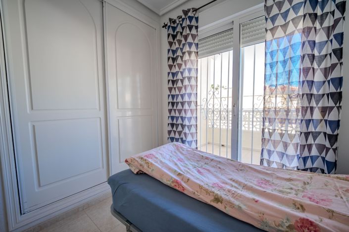 Image No.43-3 Bed House for sale