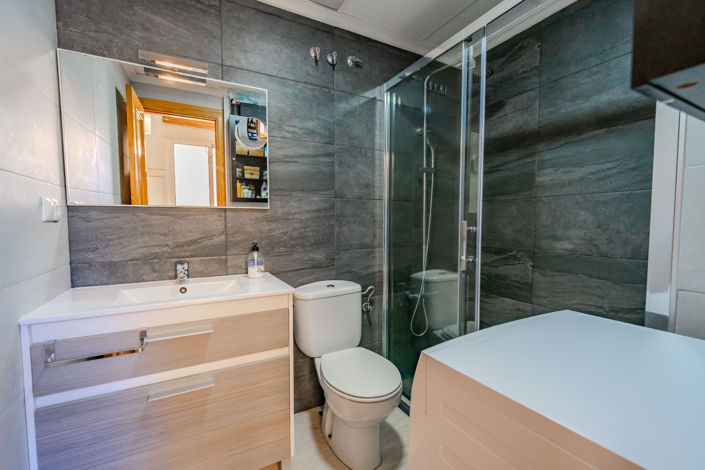 Image No.17-3 Bed Apartment for sale