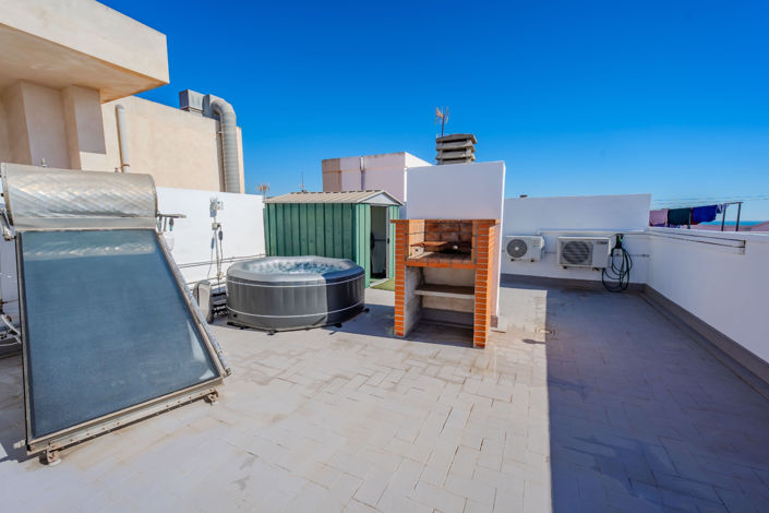 Image No.24-3 Bed Apartment for sale