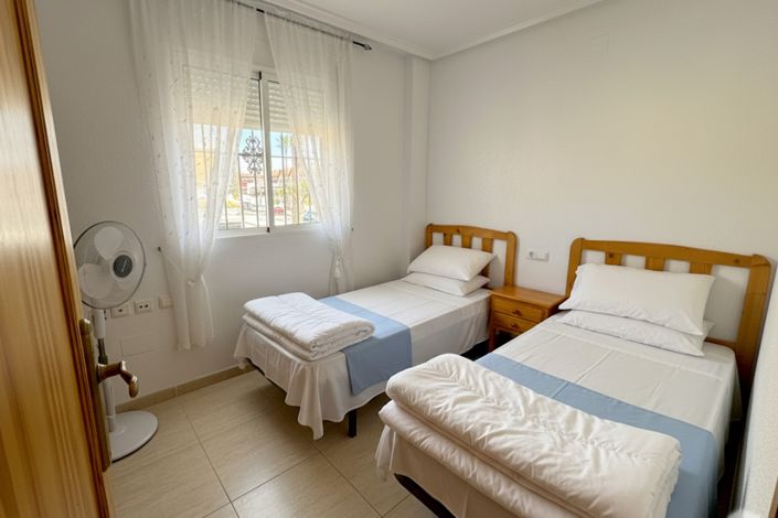 Image No.12-3 Bed House for sale