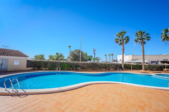 Image No.2-3 Bed House for sale