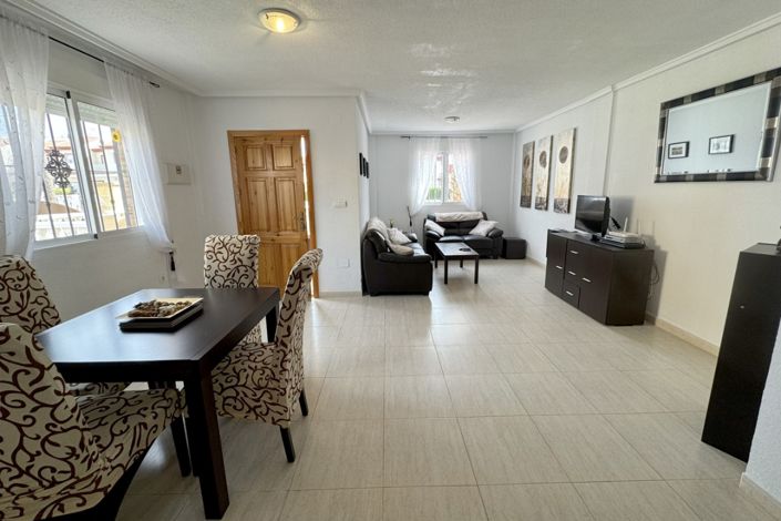 Image No.3-3 Bed House for sale