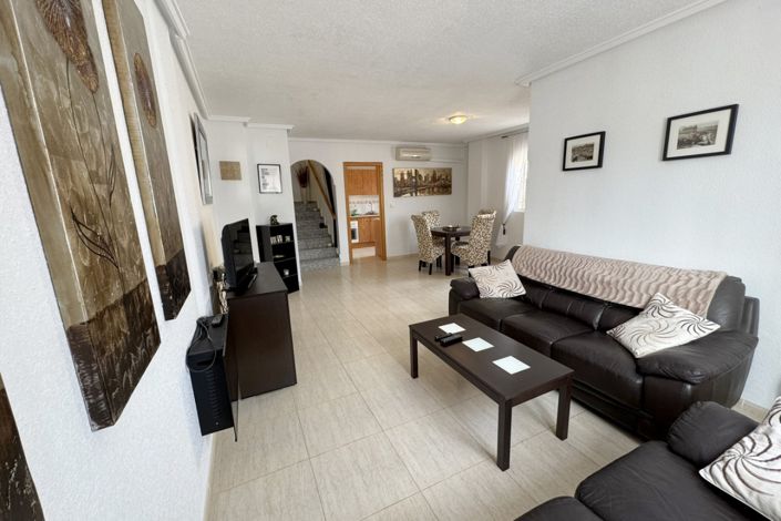 Image No.6-3 Bed House for sale