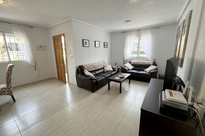 Image No.7-3 Bed House for sale