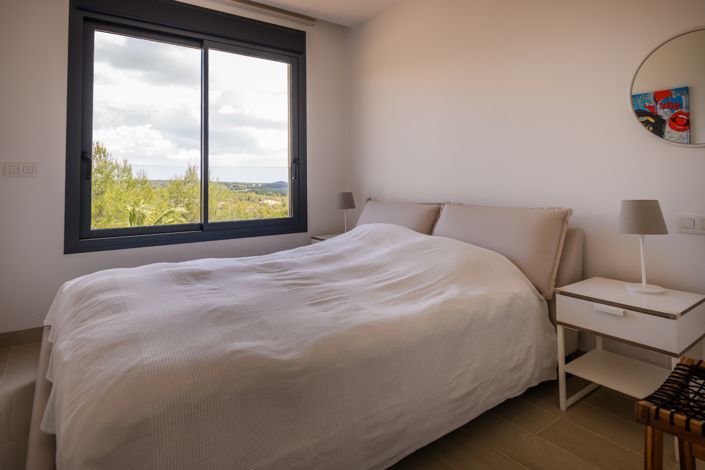 Image No.22-3 Bed Apartment for sale