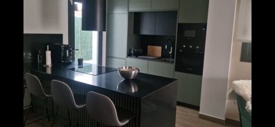 o1jisn104v1naf1t3atf765u1h0j23