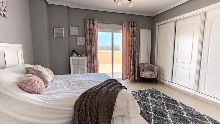 Image No.22-4 Bed Villa for sale