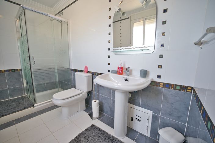 Image No.32-4 Bed Villa for sale