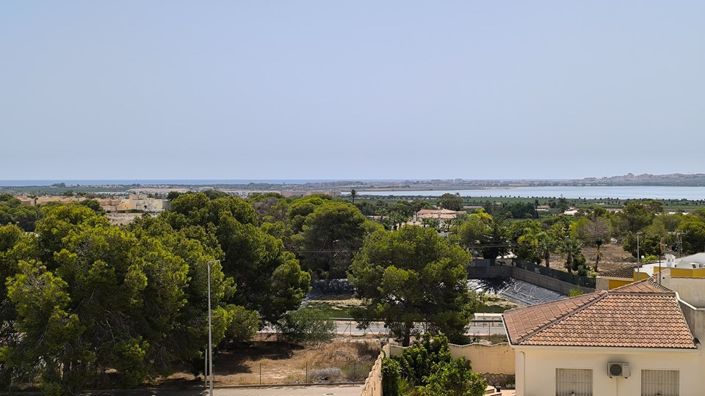 Image No.4-4 Bed Villa for sale