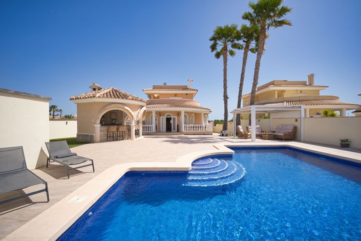 Image No.38-4 Bed Villa for sale